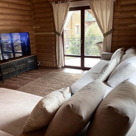 Chalet Four Seasons Villa Tatariv Exterior photo